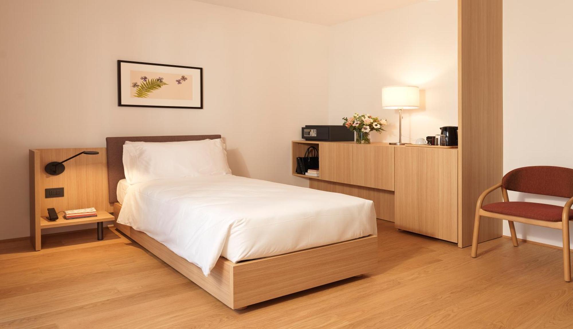 Le Fucine Hotel Buttrio Bagian luar foto
